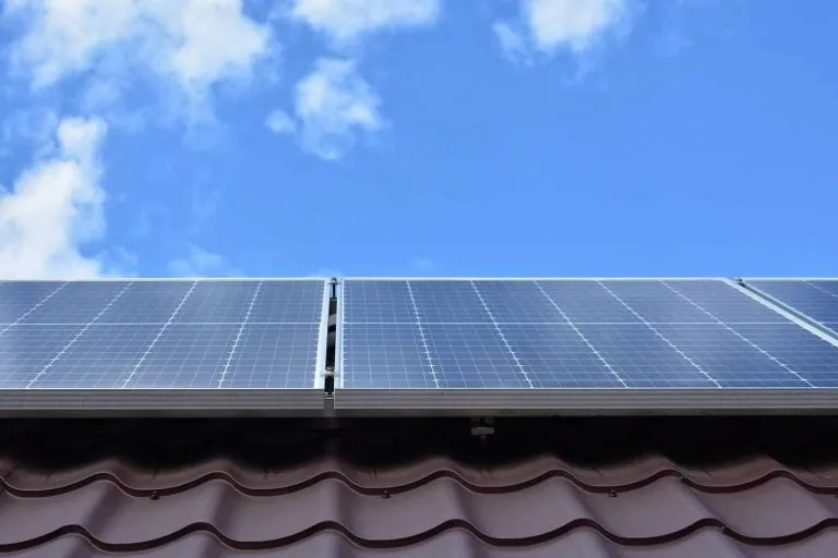 Descuento en el IBI para instalaciones con energía solar paneles solares
