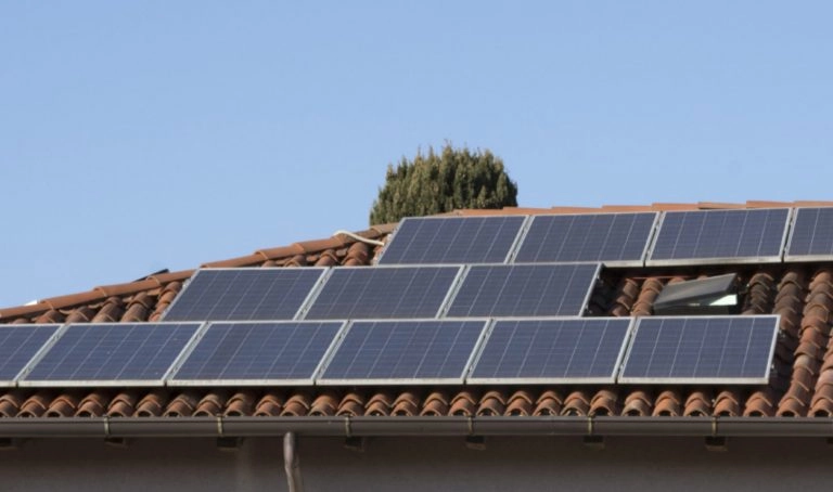puedo poner paneles solares en mi casa