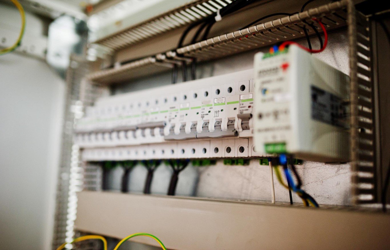 medidor de energía eléctrica placas solares
