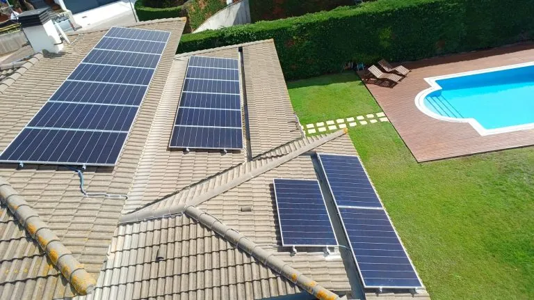 instalacion placas solares girona vivienda particular