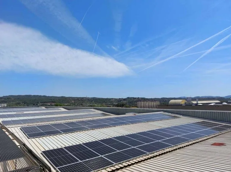 instalacion paneles solares empresa abrera 200kw